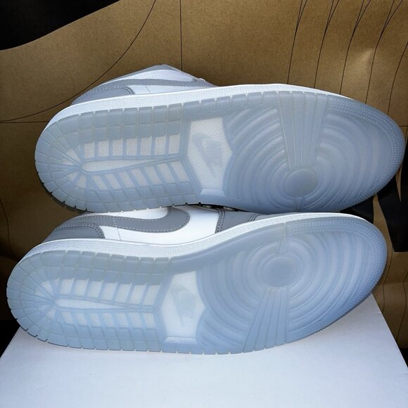 NEW Nike Air Jordan 1 Low 'White Wolf Grey' DC0774-105 Women Size 8 - Picture 3 of 6